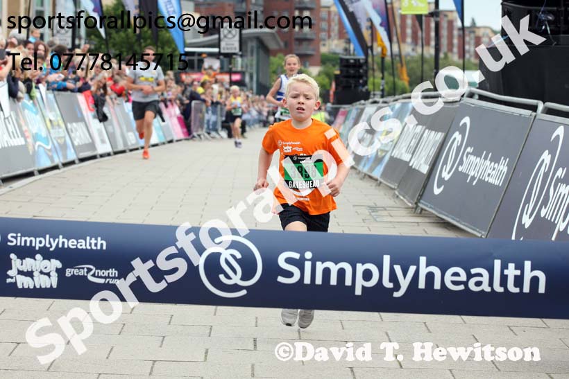 Simplyhealth Junior, 5k and Mini Great North Run. Photo: David T. Hewitson/Sports for All Pics